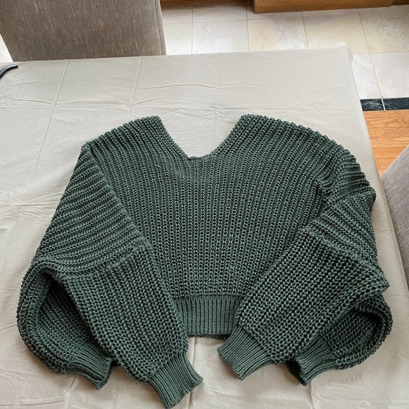 POL Green Oversized Drop Shoulder DEEP V Neck Wide Sleeve Knit Hi Low Sweater - Picture 2 of 5